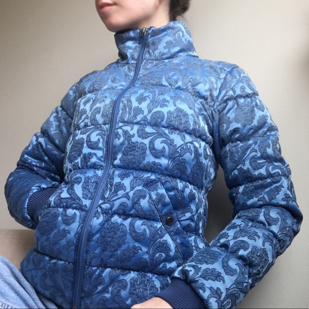 VINTAGE Guess Brocade Puffy Jacket